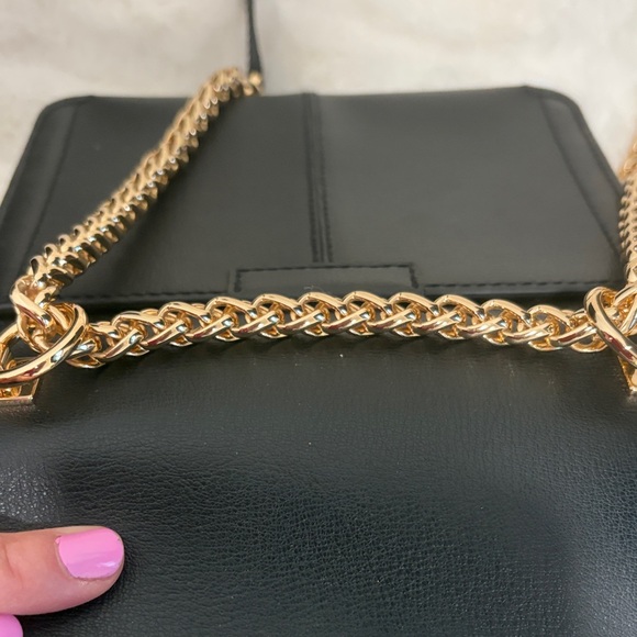 Michael Kors Black Crossbody Bag with Gold Chain - Picture 4 of 6